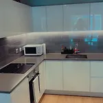 Luxe 2 Bedroom And Sofa Bed - Up To 6 Guests