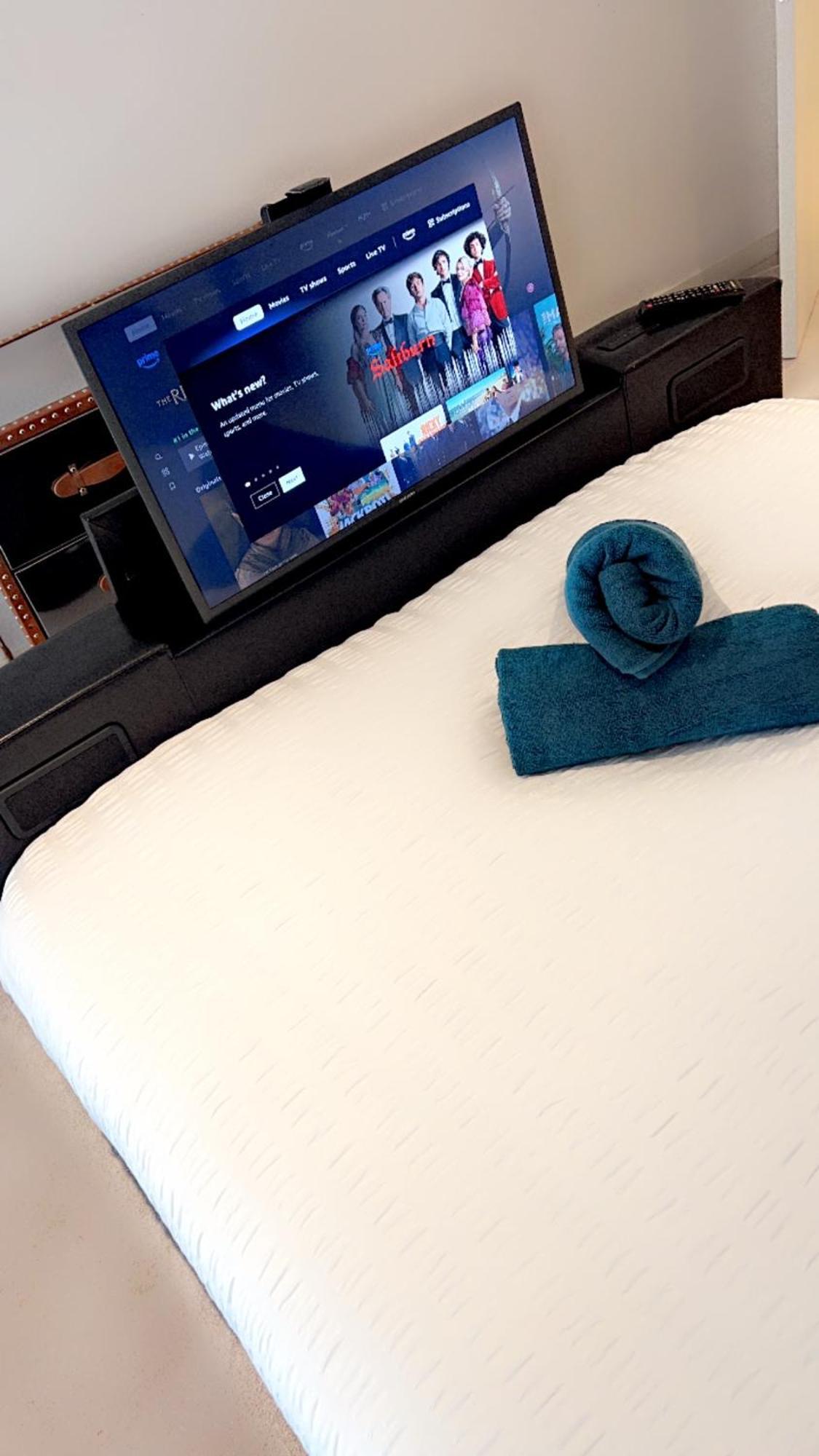 Luxe 2 Bedroom And Sofa Bed - Up To 6 Guests Appartamento *