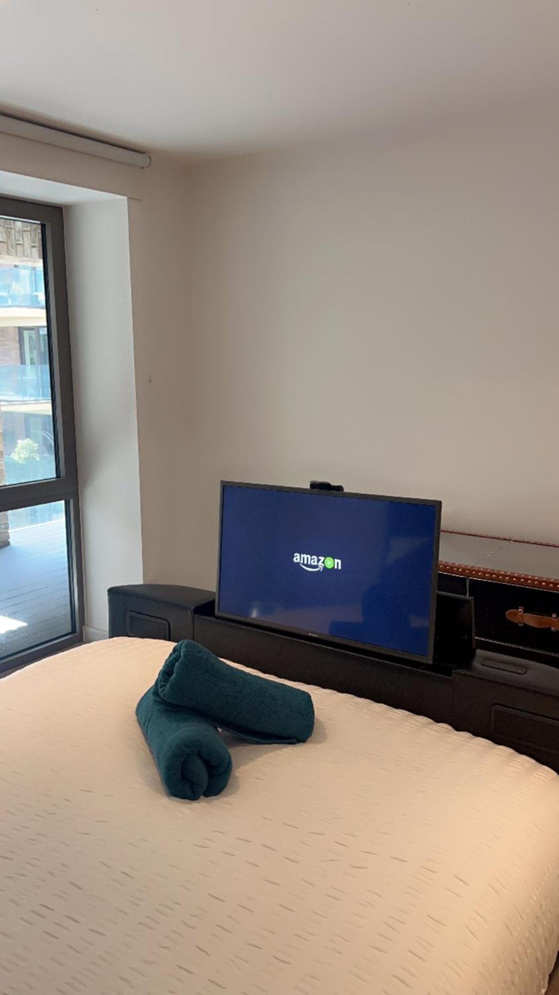 Appartamento Luxe 2 Bedroom And Sofa Bed - Up To 6 Guests *
